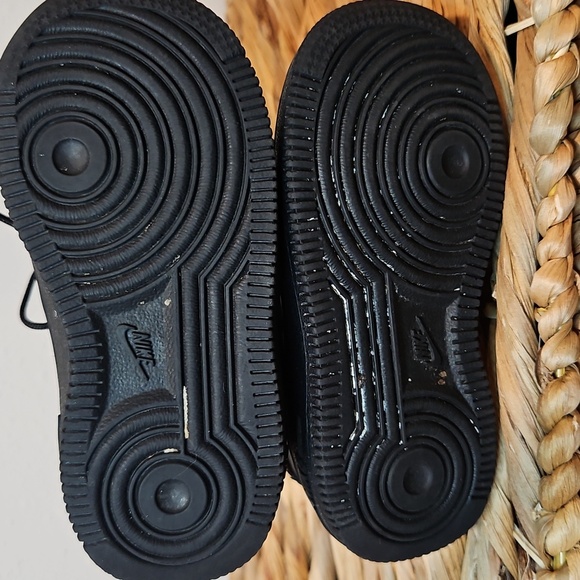 Nike Air Force 1 Kids Black Sneakers Tennis Shoes Sz. 7c - Picture 10 of 11